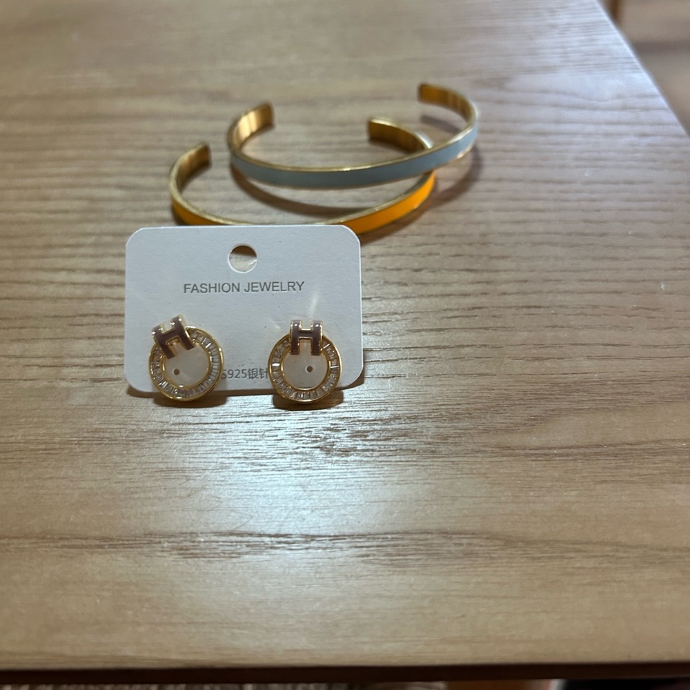 Gold and Silver Fashion Jewelry Set
